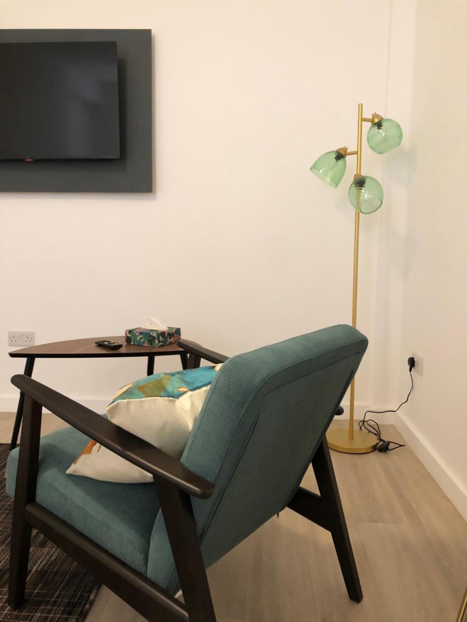 On The Avenue 3 Apartment